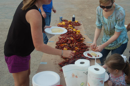 Serving the cooked crawfish