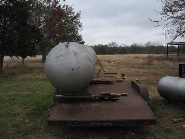 1000 Gallon Tank