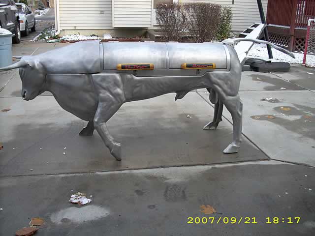 Russell Marr's El Toro Bravo Bull Smoker 